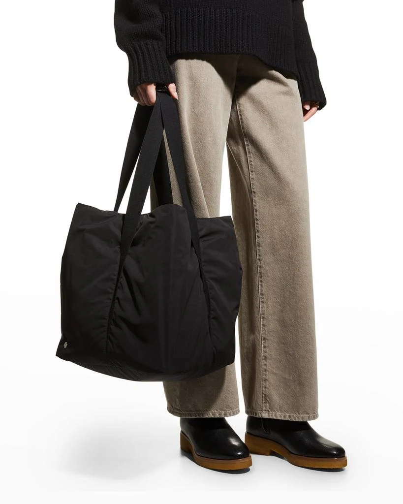 商品The Row|Drew Drawstring Tote Bag in Nylon and Leather,价格¥13644,第5张图片详细描述