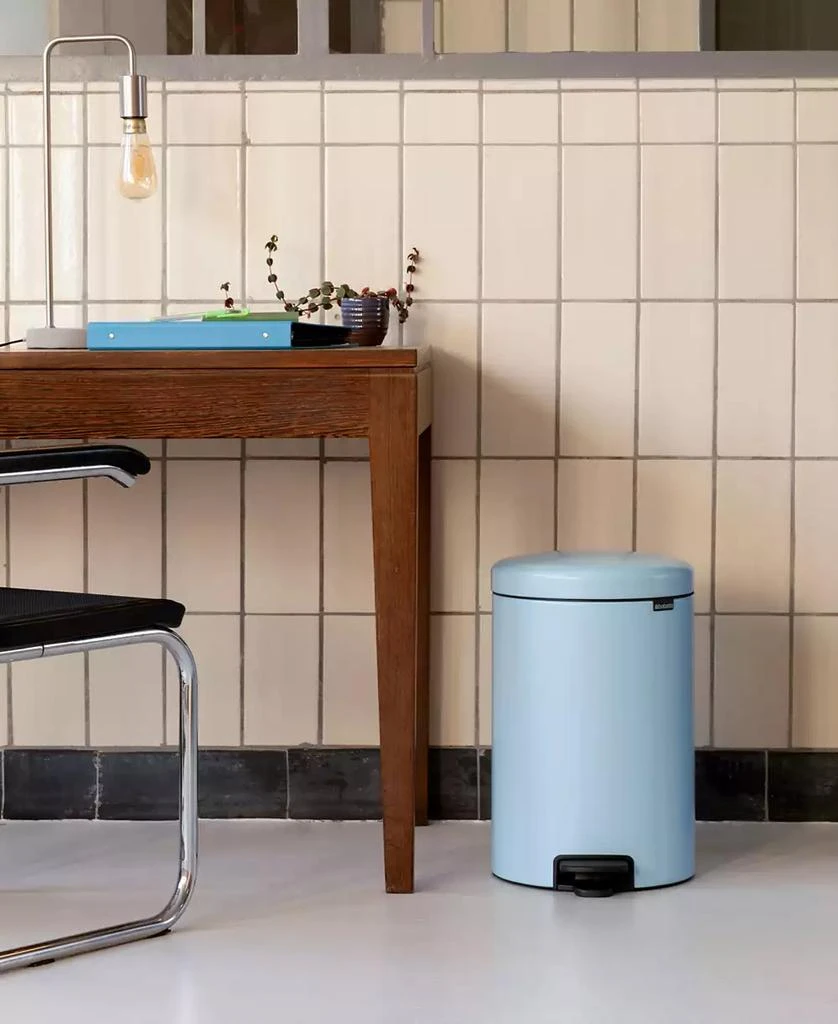 New Icon Step on Trash Can, 5.3 Gallon, 20 Liter 商品