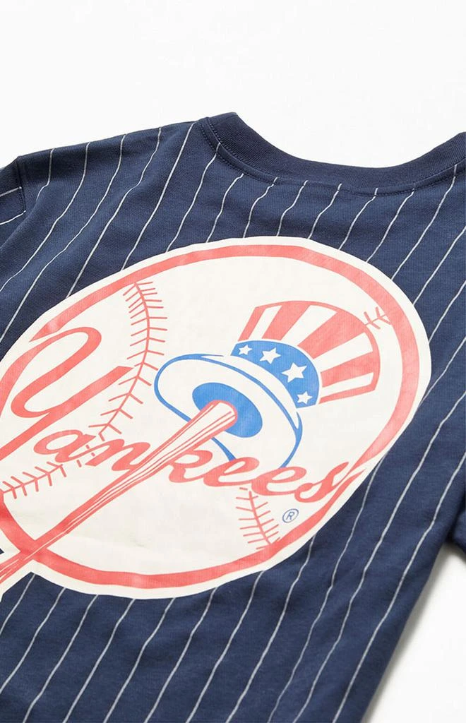 商品New Era|Pinstripe Yankees T-Shirt,价格¥333,第4张图片详细描述