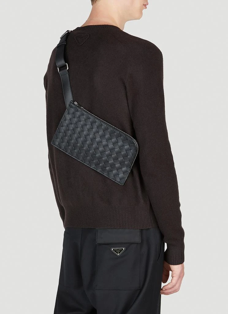 商品Bottega Veneta|Intreccio Pouch Crossbody Bag,价格¥6234,第2张图片详细描述