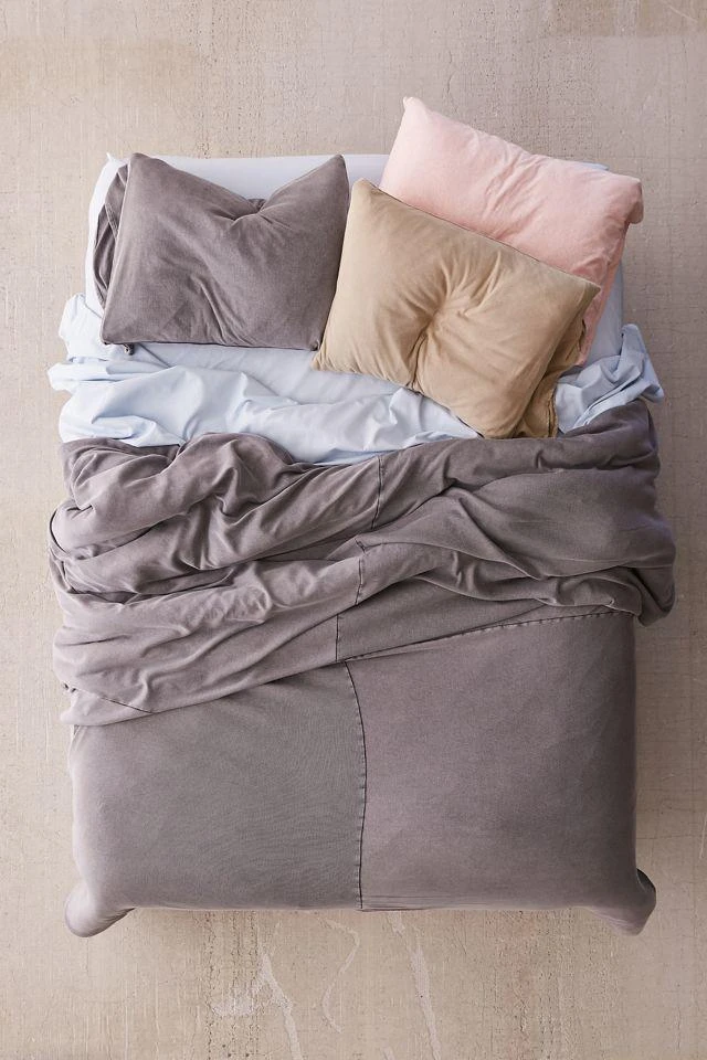 商品Urban Outfitters|Faded Ribbed Solid Jersey Comforter,价格¥1349,第2张图片详细描述