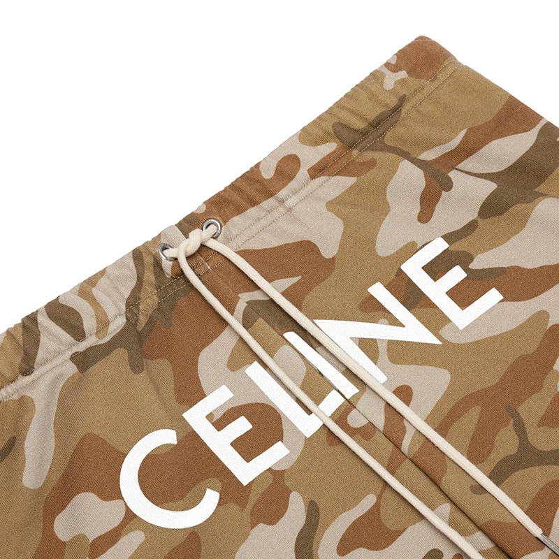 商品Celine|【预售3-7天】CELINE/赛琳 22年春夏新款 男士军绿色纯棉抓绒迷彩印花宽松短裤2Z156247Q.08CW,价格¥5101,第5张图片详细描述