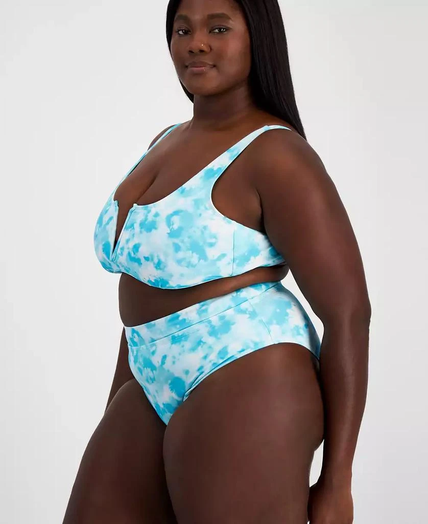 商品California Waves|Salt + Cove Plus Size Tie-Dyed Bikini Top, Created for Macy's,价格¥67,第3张图片详细描述