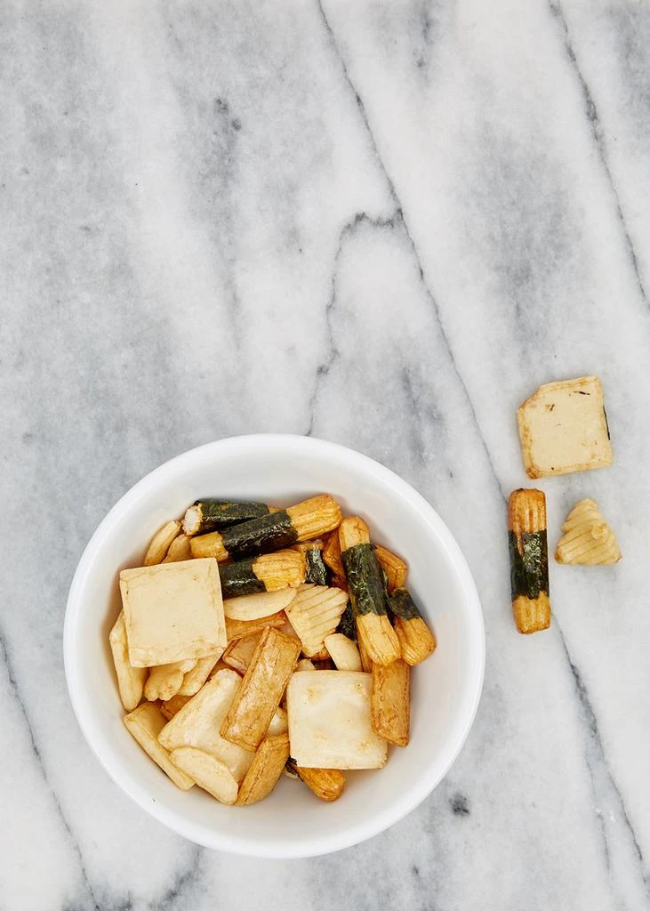 商品Harvey Nichols|Japanese Rice Crackers & Norimaki 220g,价格¥50,第2张图片详细描述