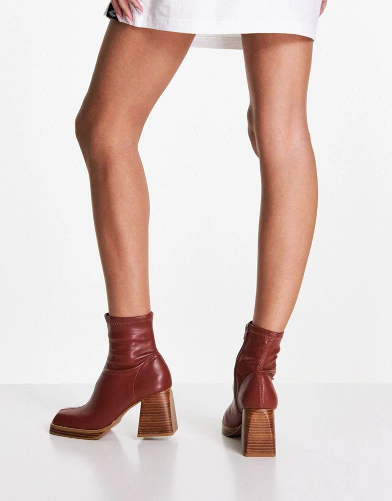 商品ASOS|ASOS DESIGN Ratio square toe sock boots in brown,价格¥179,第2张图片详细描述