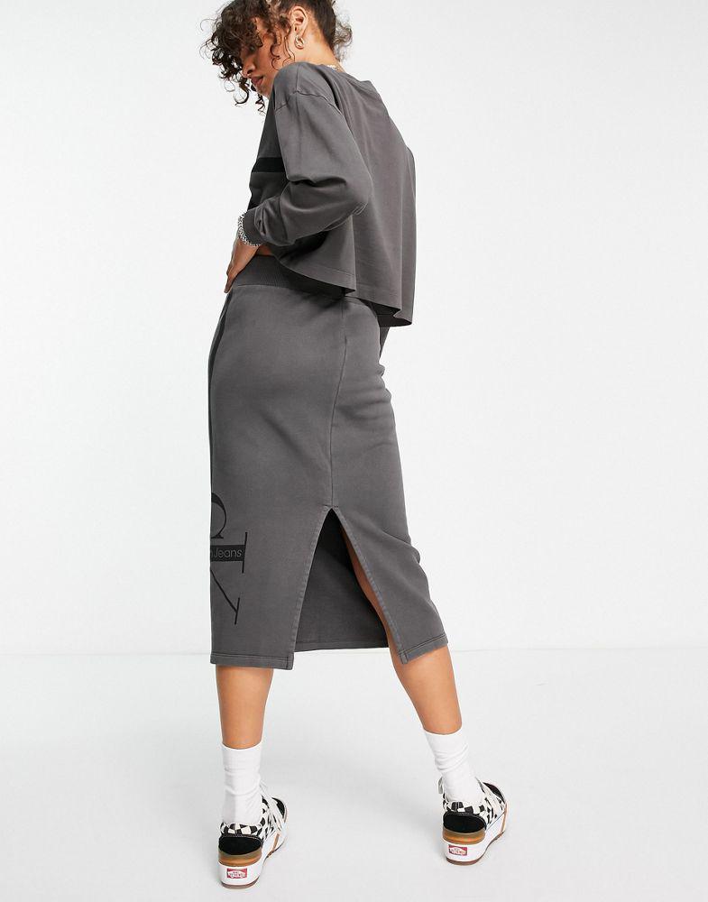商品Calvin Klein|Calvin Klein Jeans co-ord stripe monologo washed skirt in grey,价格¥429,第4张图片详细描述