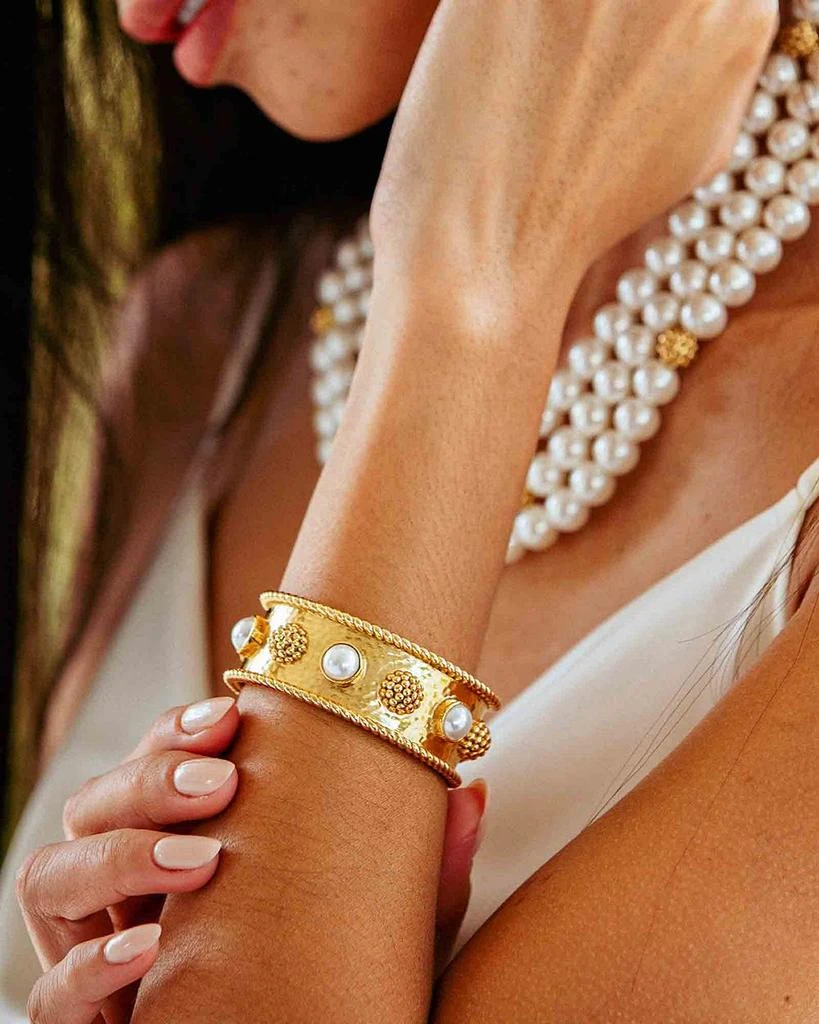 Berry & Jade Cuff Bracelet in 18K Gold Plated 商品