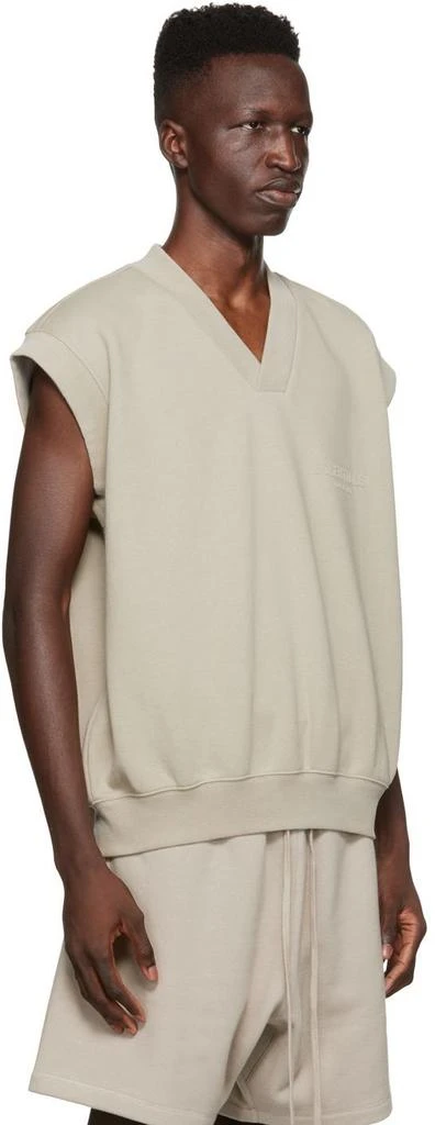 商品Essentials|Gray V-Neck Vest,价格¥279,第2张图片详细描述