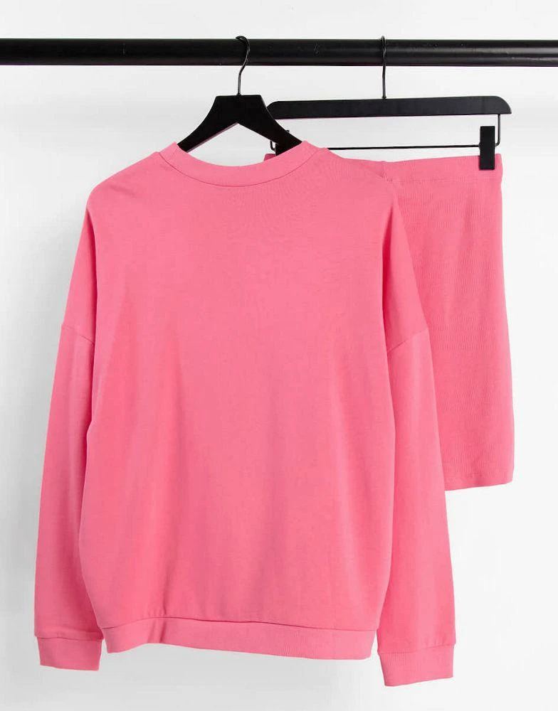 商品ASOS|ASOS DESIGN Hourglass tracksuit oversized sweat / ribbed legging short in coral,价格¥64,第2张图片详细描述