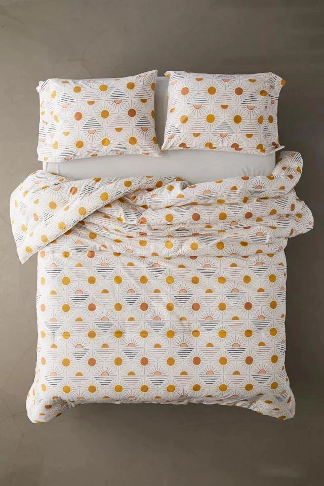 商品Urban Outfitters|Geo Sun Comforter Set,价格¥623,第2张图片详细描述