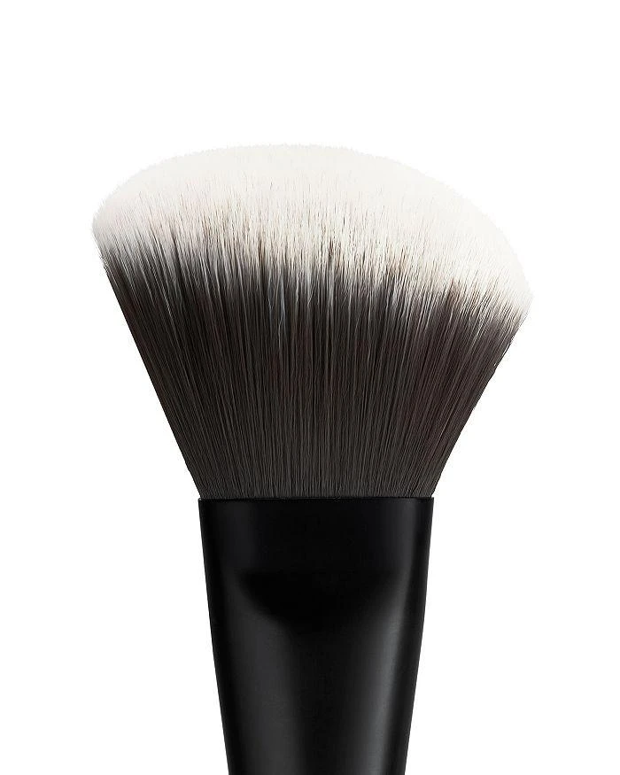 商品Lancôme|Angled Brush for Precise Blush Application #6,价格¥315,第2张图片详细描述