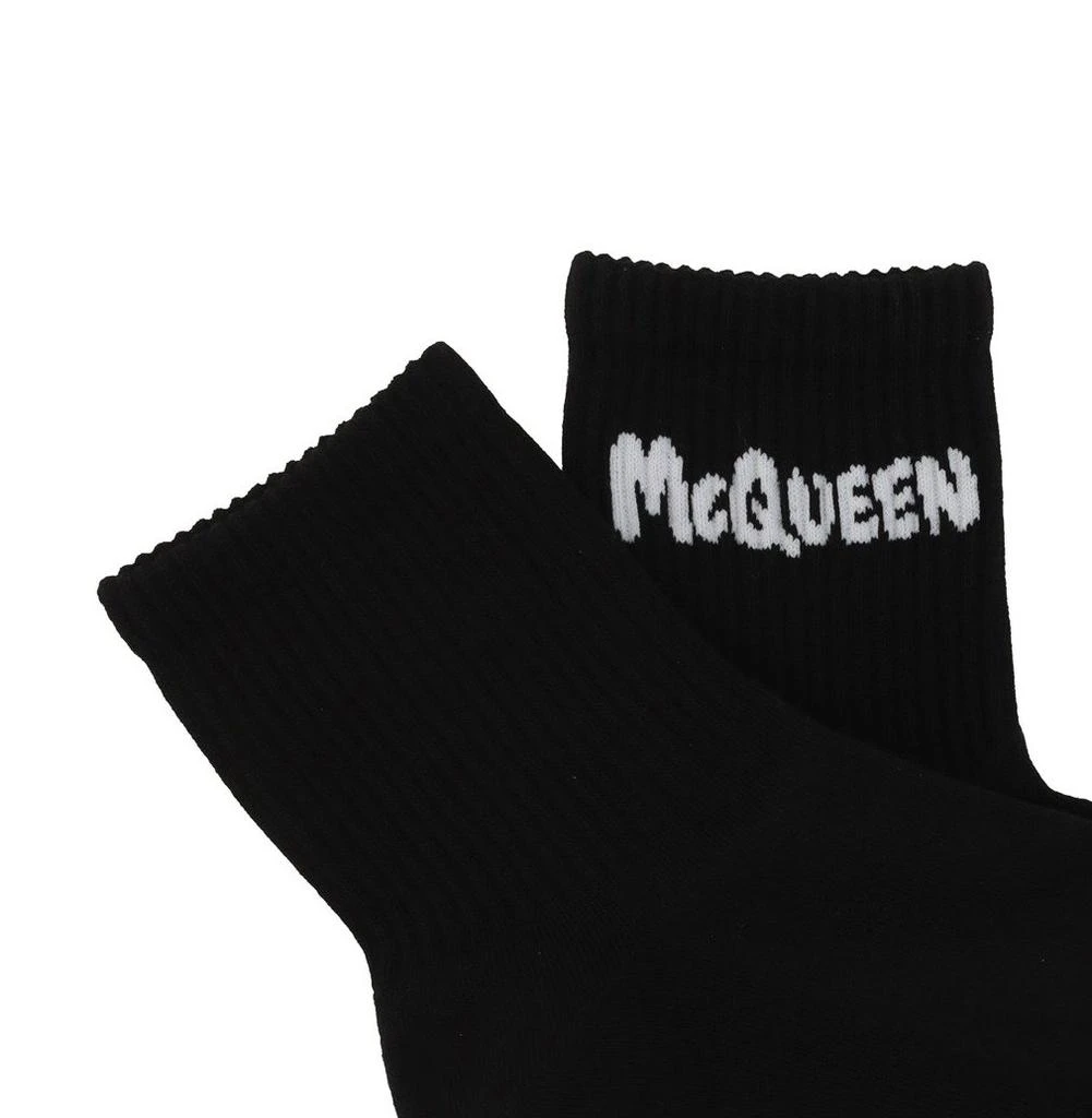 商品Alexander McQueen|Alexander McQueen Graffiti Logo Intarsia Socks,价格¥452,第3张图片详细描述