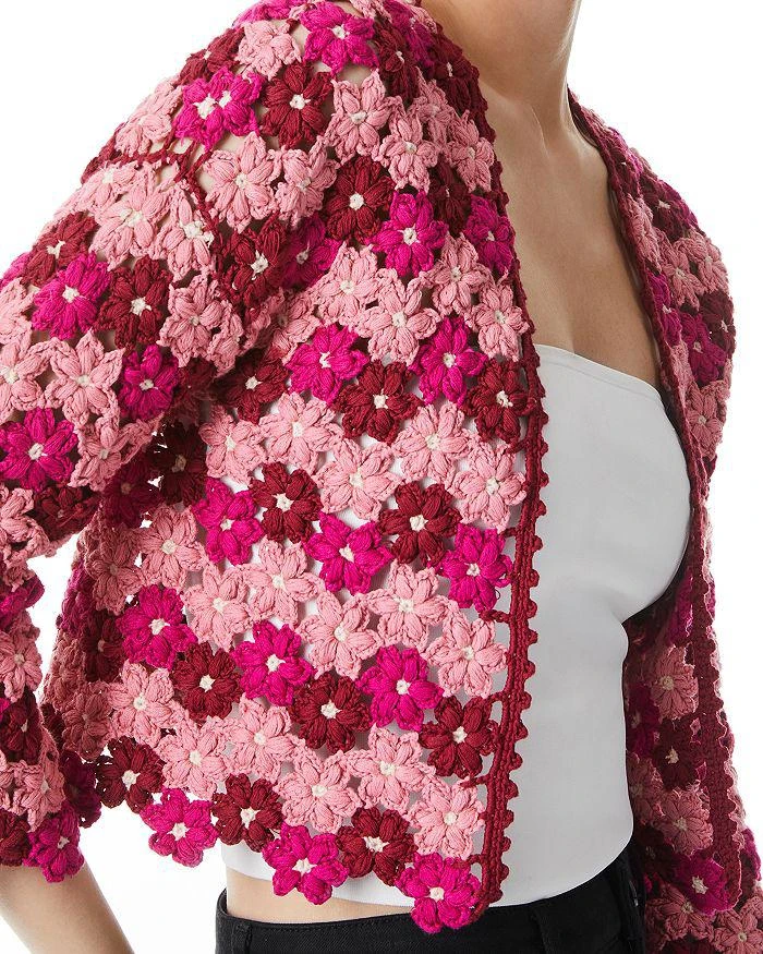 商品Alice + Olivia|Anderson Crochet Flower Cropped Cardigan,价格¥1334,第5张图片详细描述