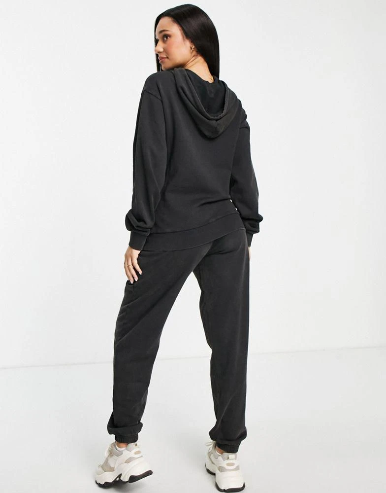 商品ASOS|ASOS DESIGN Maternity tracksuit hoodie / under the bump jogger in washed charcoal,价格¥295,第3张图片详细描述