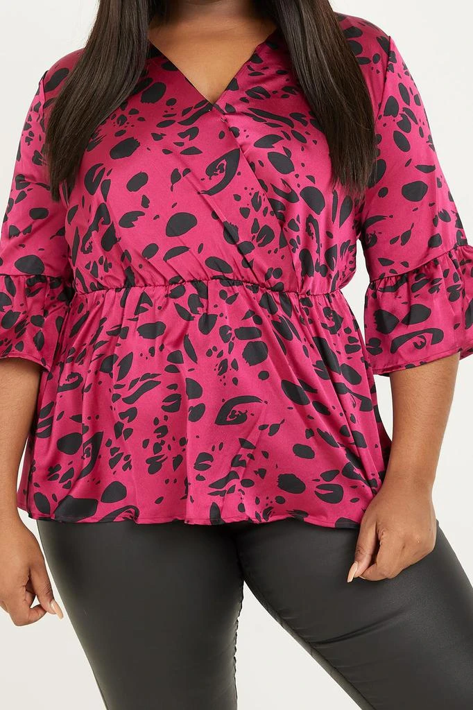 商品QUIZ|Satin Berry Animal Spot Frill Sleeve Wrap Top,价格¥61,第1张图片