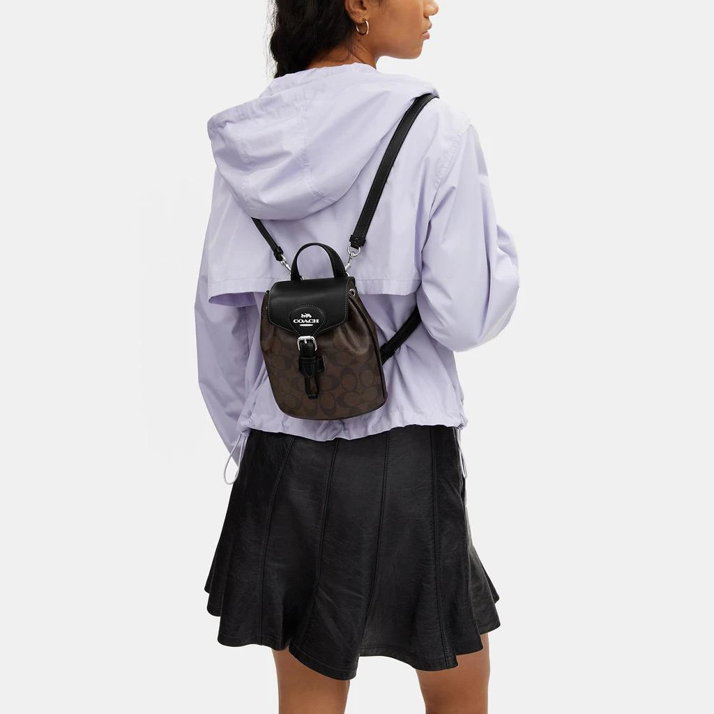 商品Coach|Coach Outlet Amelia Convertible Backpack In Signature Canvas,价格¥986,第4张图片详细描述