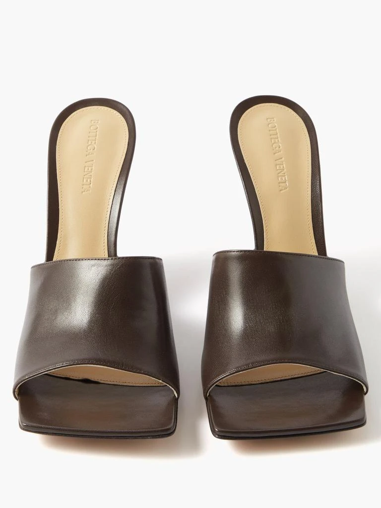 商品Bottega Veneta|Stretch square-toe leather wedge mules,价格¥7652,第5张图片详细描述