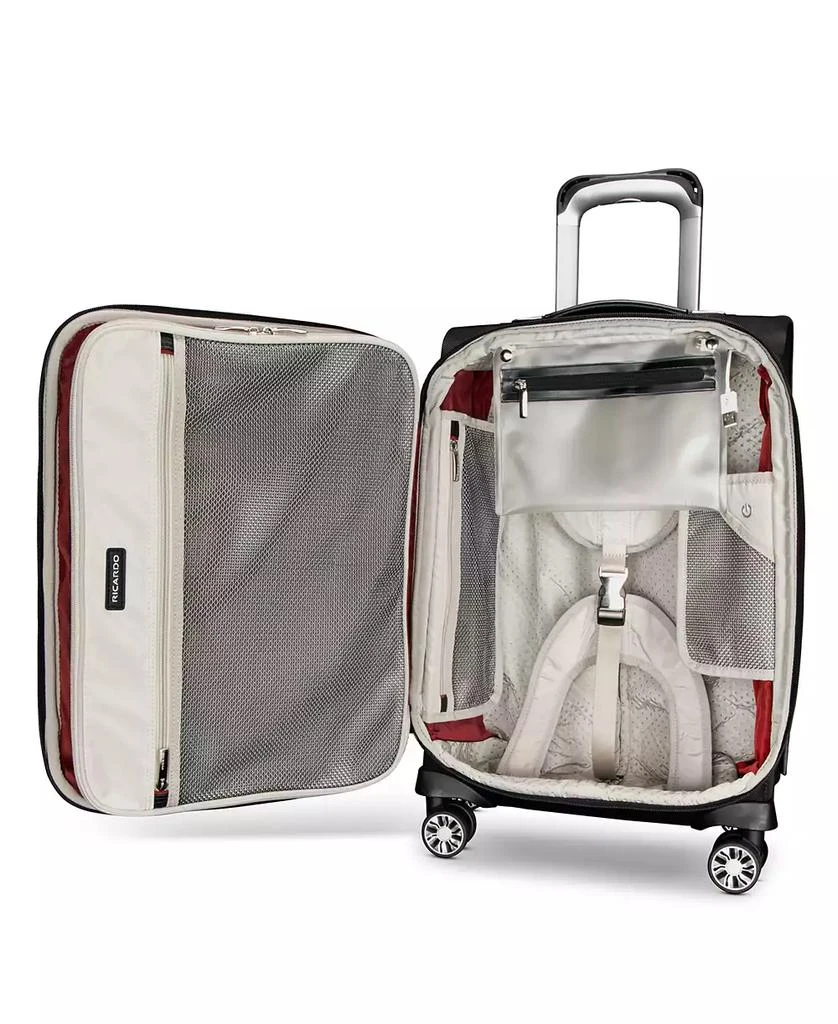Rodeo Drive 2.0 Softside 21" Carry-on Spinner Suitcase 商品