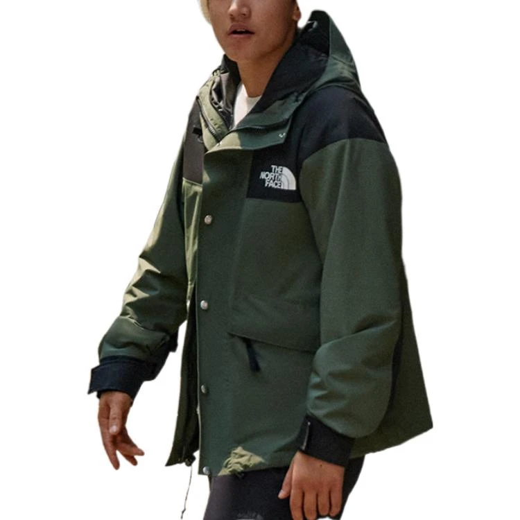 商品[国内直发] The North Face|北面  1986系列 经典Icon Dryvent Mountain Jacket 透气印花Logo排扣连帽软壳  FW22 防水冲锋衣 男女同款 绿色,价格¥3195,第7张图片详细描述