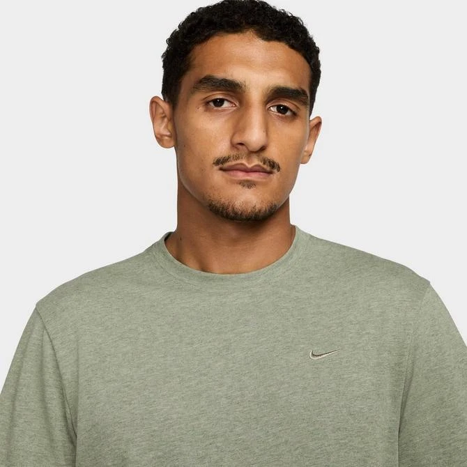 商品NIKE|Men's Nike Dri-FIT Primary Versatile Top,价格¥411,第4张图片详细描述
