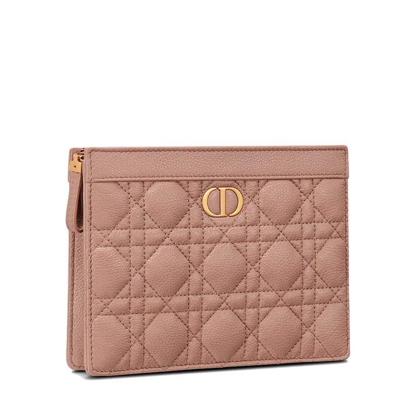 商品Dior|【预售3-7天】DIOR/迪奥 21秋冬CARO系列 女士绯红色柔软牛皮革藤格纹细长款单肩斜挎链条手拿包S5106UWHC_M50P,价格¥14869,第4张图片详细描述
