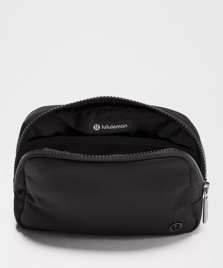 Everywhere Belt Bag 1L *Wordmark 商品