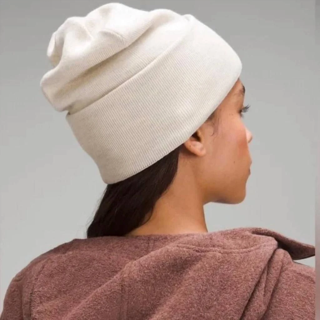 商品Lululemon|Warm Revelation Set Beanie In Heathered Bone,价格¥515,第2张图片详细描述