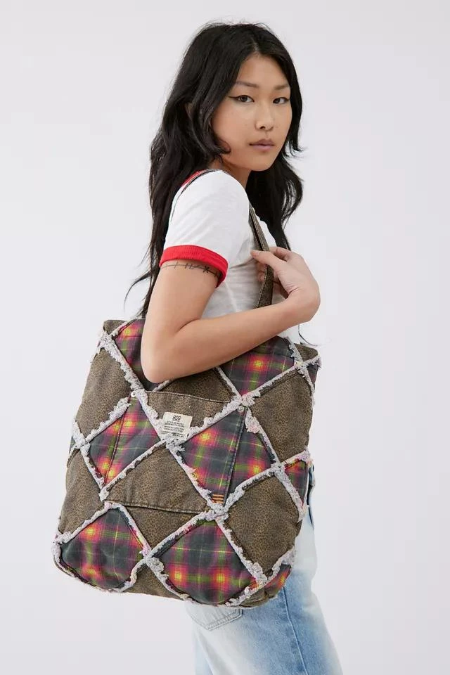 商品BDG|BDG Flannel Patchwork Tote Bag,价格¥189,第2张图片详细描述