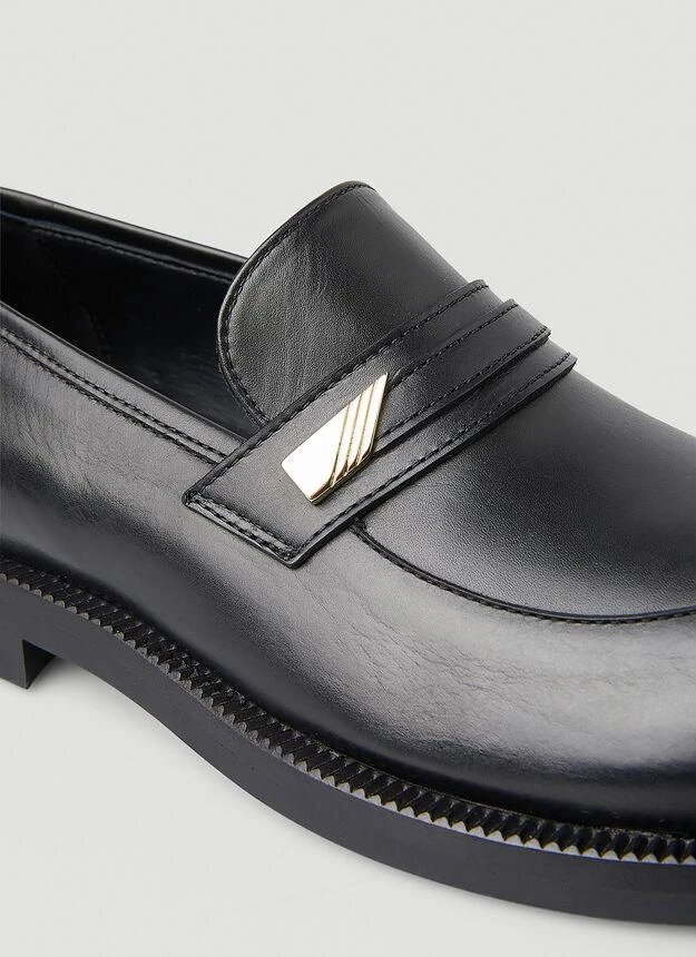 Bulb Toe Loafers in Black 商品