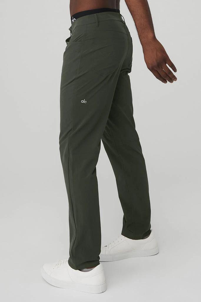 商品Alo|Day and Night Pant - Dark Cactus,价格¥1055,第3张图片详细描述