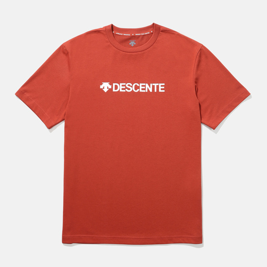 商品DESCENTE|【享贝家】DESCENTE 迪桑特 字母圆领运动短袖背侧小标T恤 红色 SN323UTS72（现采购商品，下单后12天内发货）,价格¥337,第1张图片