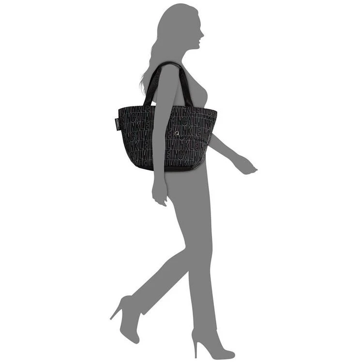 商品Calvin Klein|Athleisure Extra-Large Tote,价格¥333,第5张图片详细描述