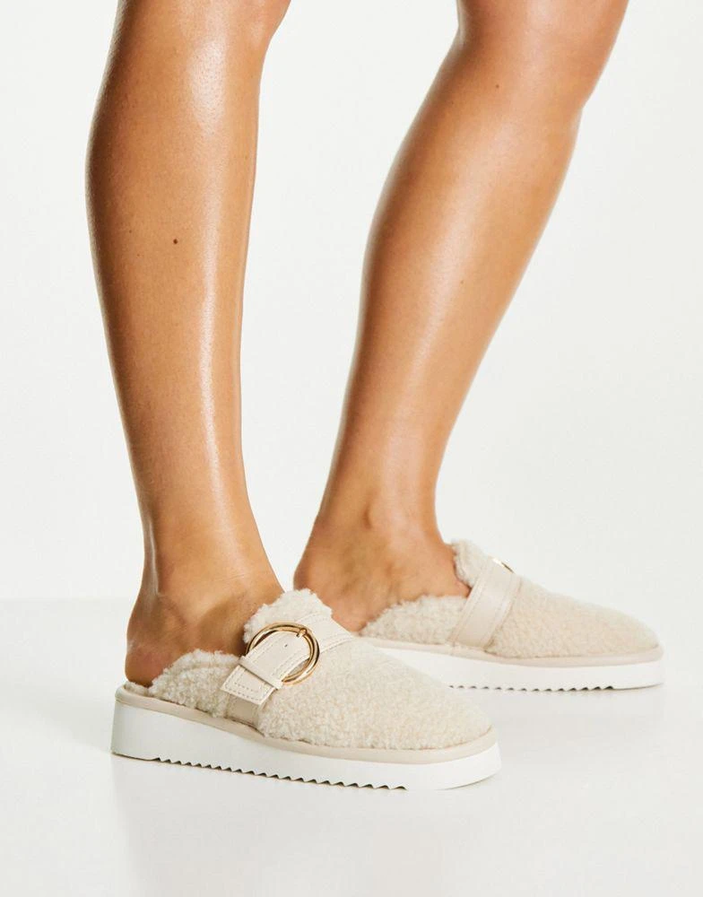 商品ASOS|ASOS DESIGN Manzo borg flat mules in oatmeal,价格¥128,第1张图片