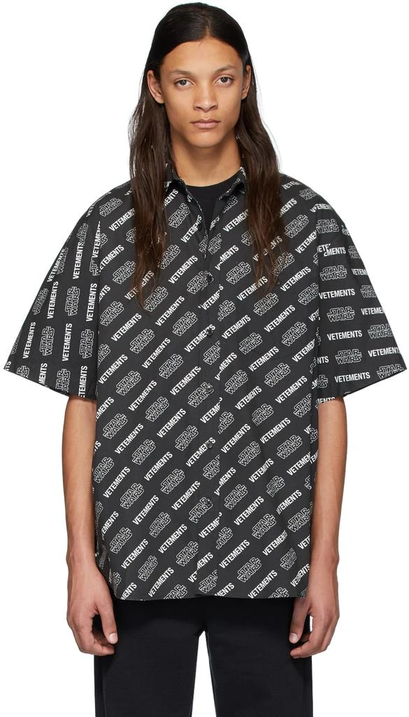 商品Vetements|Black STAR WARS Edition All Over Logo Short Sleeve Shirt,价格¥2766,第1张图片
