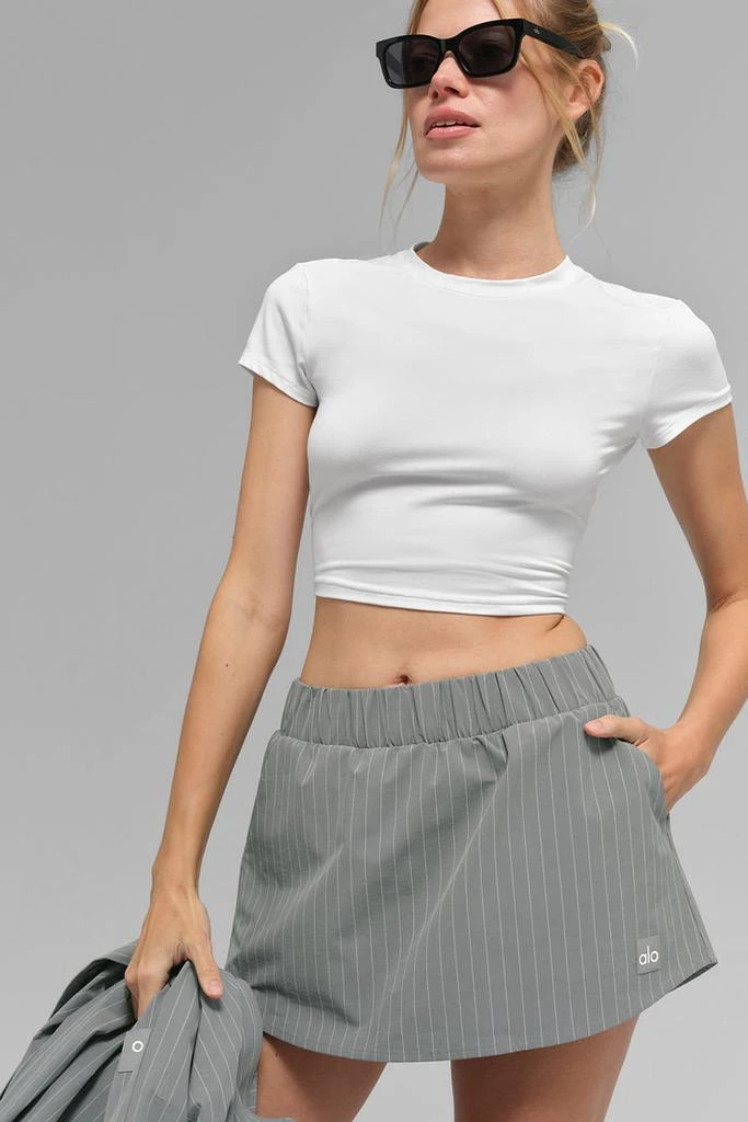 商品Alo|Pinstripe Daylight Mini Skirt - Lunar Grey/White,价格¥746,第1张图片