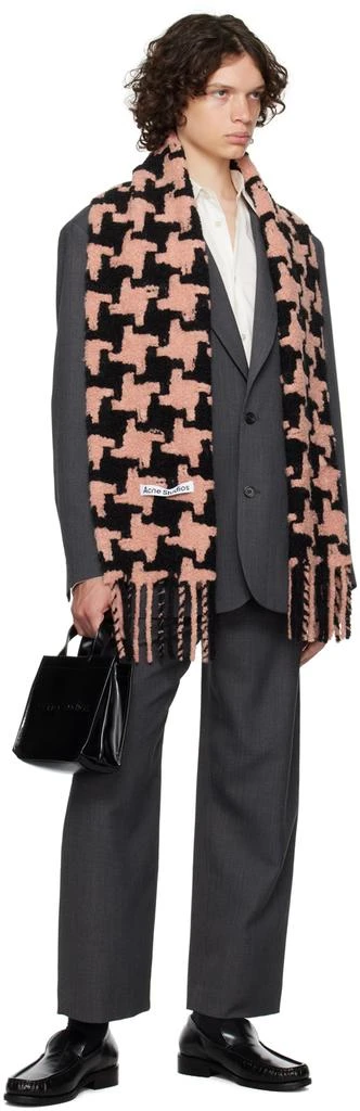 商品Acne Studios|Black & Pink Houndstooth Scarf,价格¥2609,第3张图片�详细描述