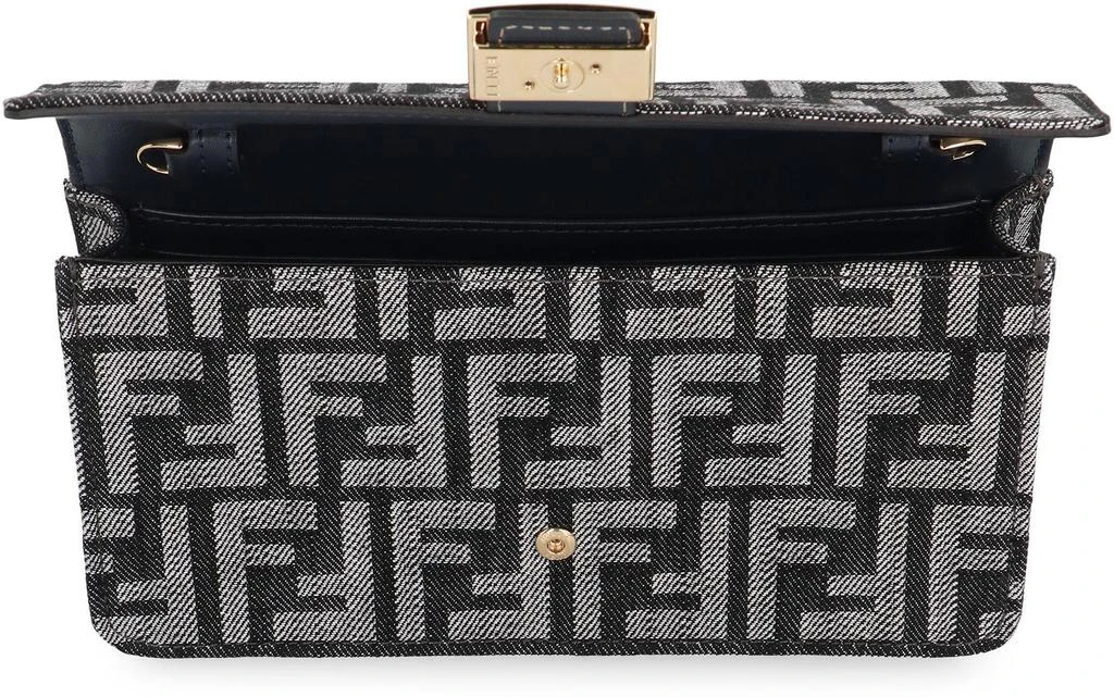 Fendi Portafoglio Su Catena Baguette 商品