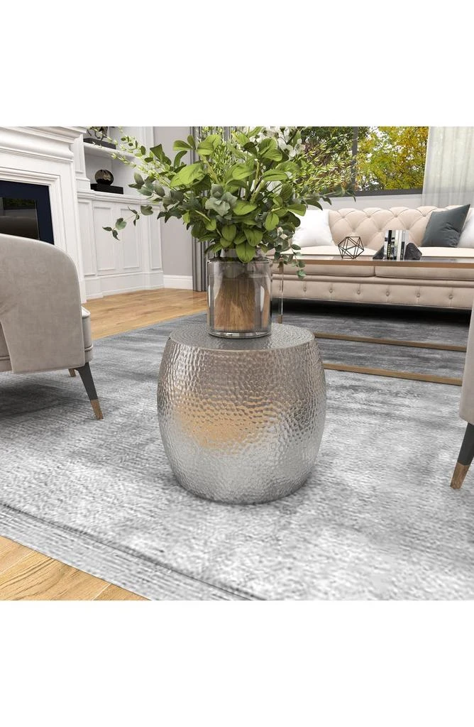 Silvertone Aluminum Contemporary Accent Table with Hammered Design 商品