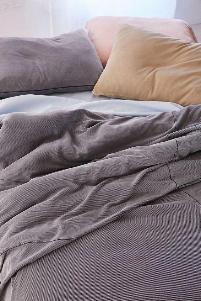 商品Urban Outfitters|Faded Ribbed Solid Jersey Comforter,价格¥1349,第4张图片详细描述