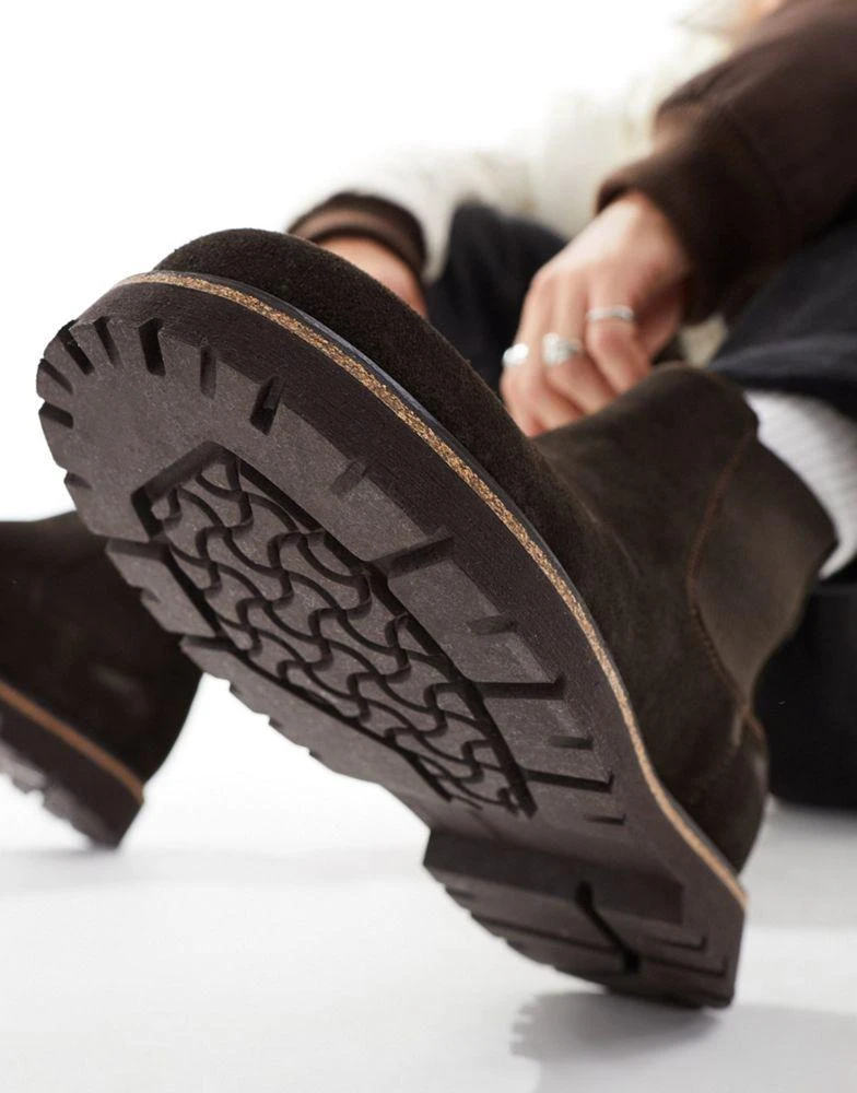 商品Birkenstock|Birkenstock Highwood chelsea boots in mocha suede,价格¥1633,第3张图片详细描述