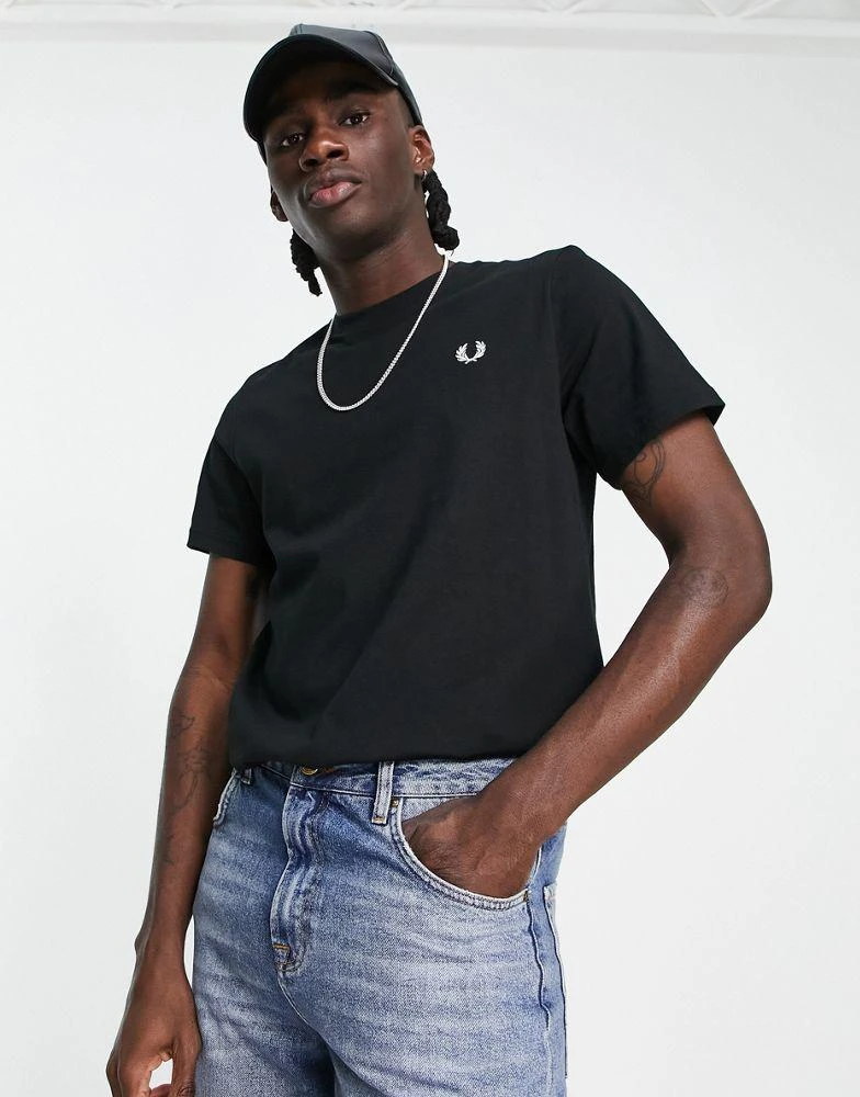 商品Fred Perry|Fred Perry graphic back print t-shirt in black,价格¥267,第2张图片详细描述