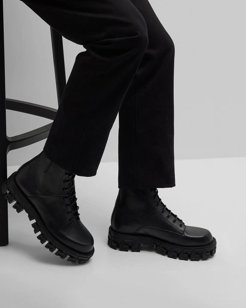 商品Versace|Men's Greca-Sole Leather Combat Boots,价格¥3089,第2张图片详细描述