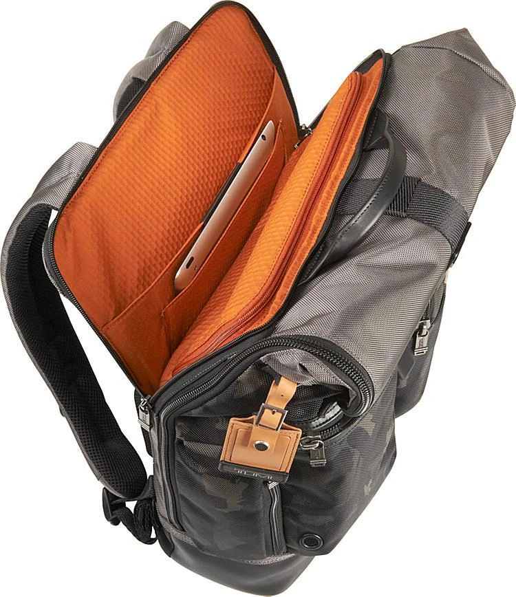 商品Tumi|Alpha Bravo London Roll-Top Laptop Backpack,价格¥2204-¥2938,第3张图片详细描述