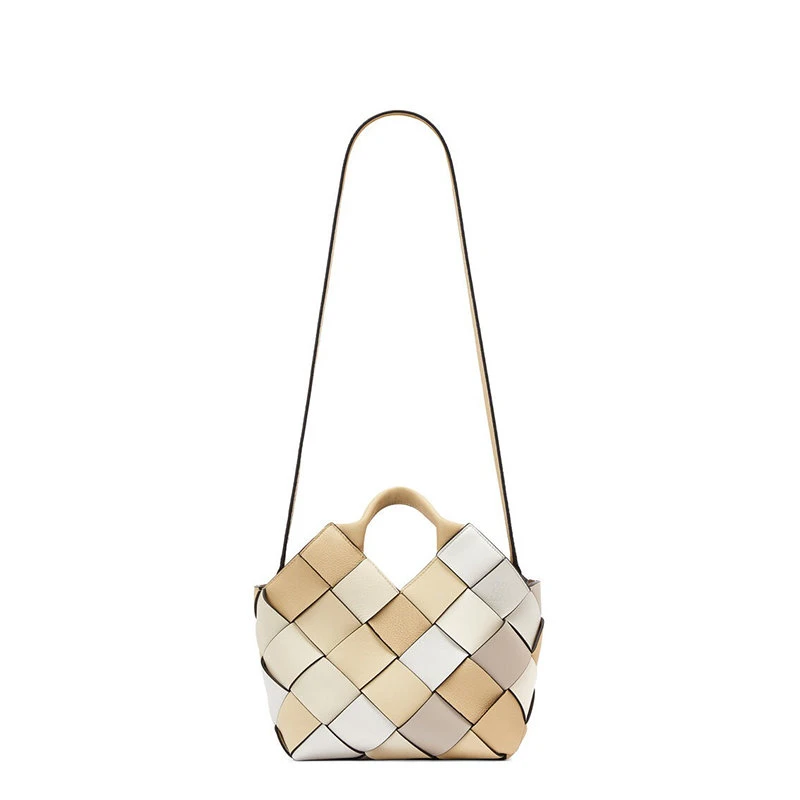 商品Loewe|【预售3-7天】LOEWE/��罗意威 22春夏新款Surplus系列 女士小号米色奶油色牛皮革编织单肩手提篮A521T32X20-2156,价格¥14046,第6张图片详细描述