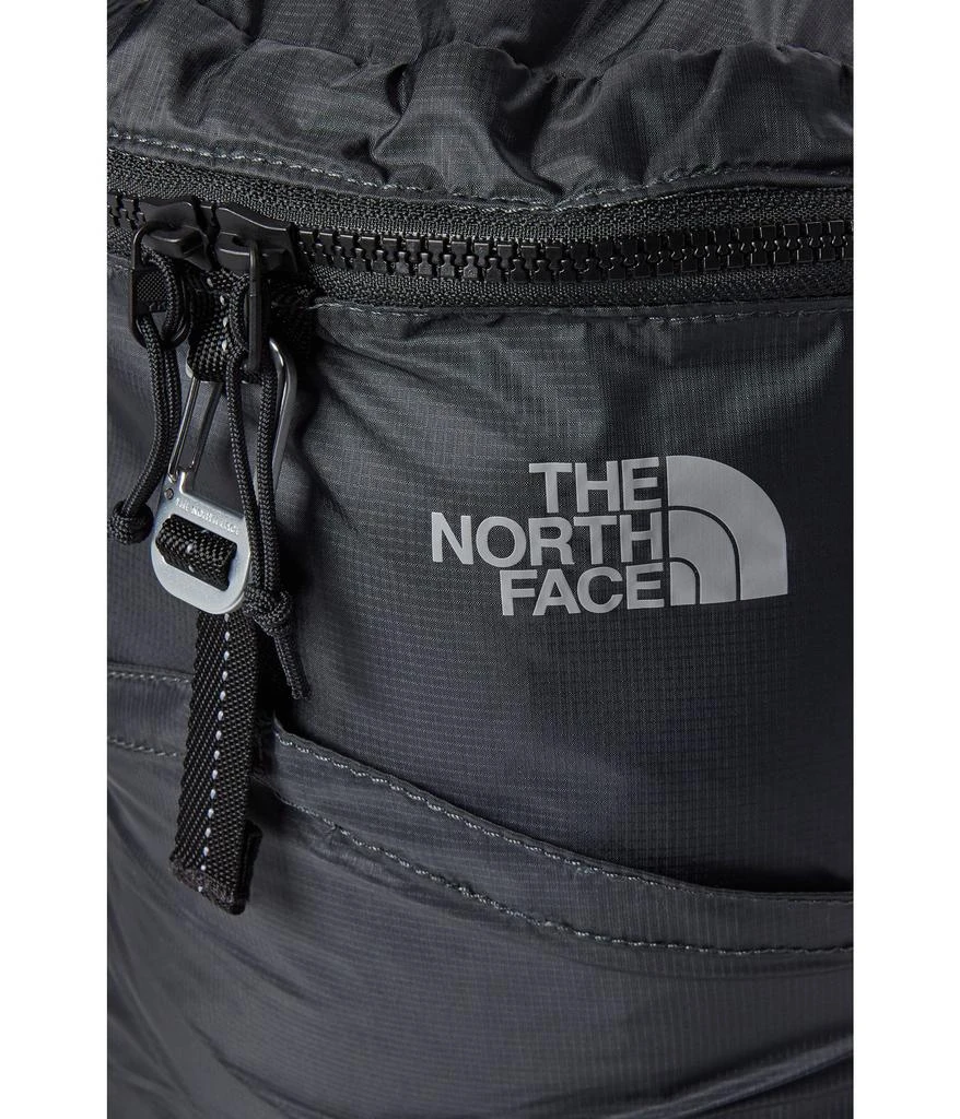 商品The North Face|Flyweight Daypack,价格¥487,第4张图片详细描述