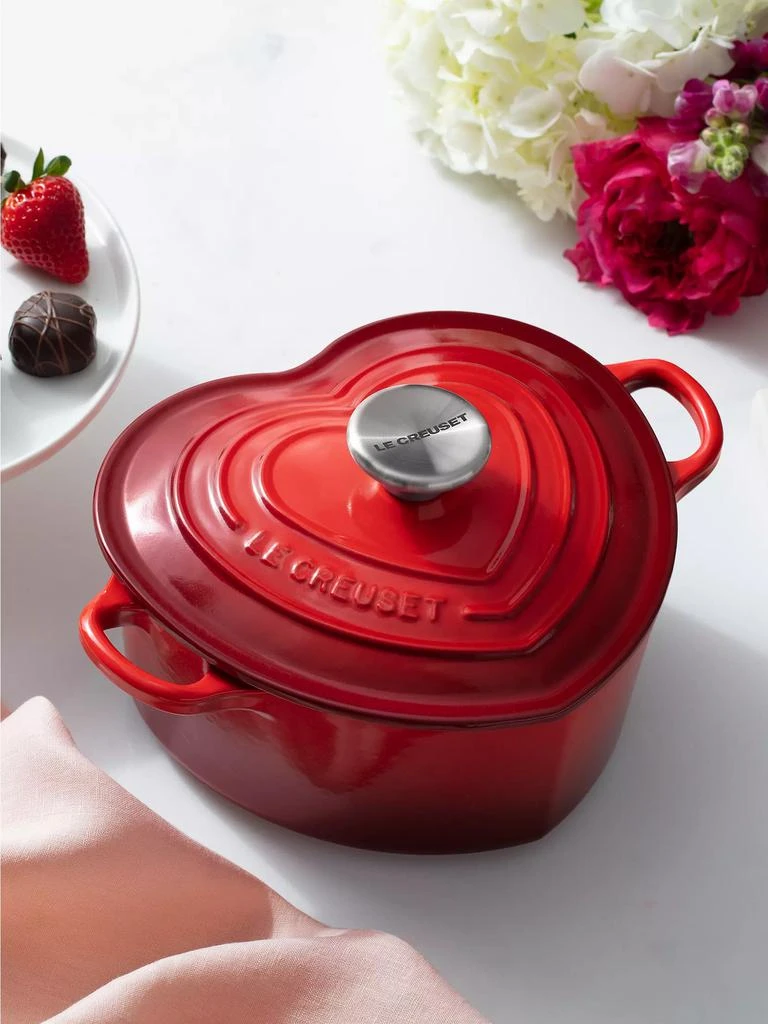 L' Amour Collection 2-Qt. Cast Iron Heart Dutch Oven 商品