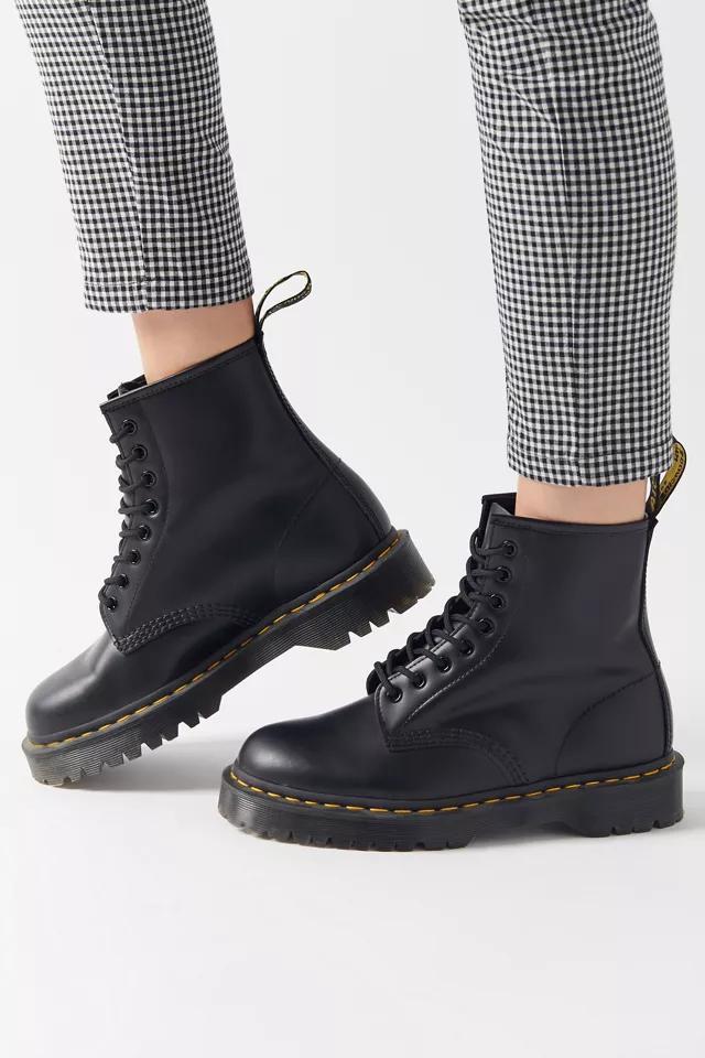 商品Dr. Martens|Dr. Martens 1460 Smooth Leather Platform Boot,价格¥1305,第6张图片详细描述