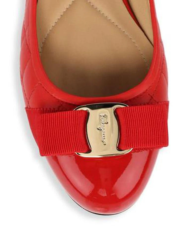 商品Salvatore Ferragamo|Varina 真皮经典蝴蝶结平底鞋,价格¥2997,第3张图片详细描述