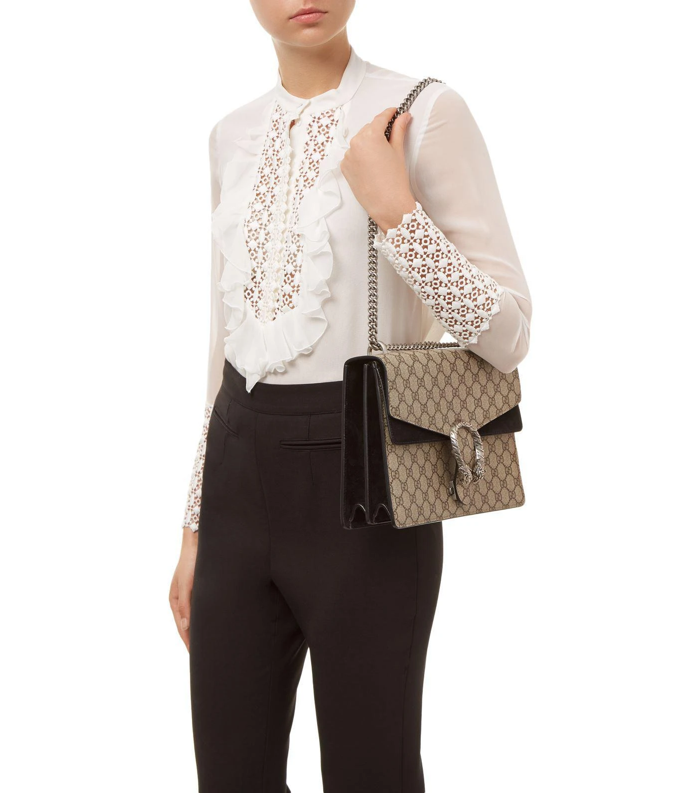 商品Gucci|Medium Dionysus GG Supreme Shoulder Bag,价格¥16657,第2张图片详细描述