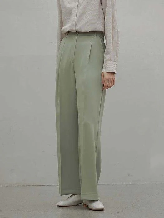 Standard Tuck Wide Pant 商品